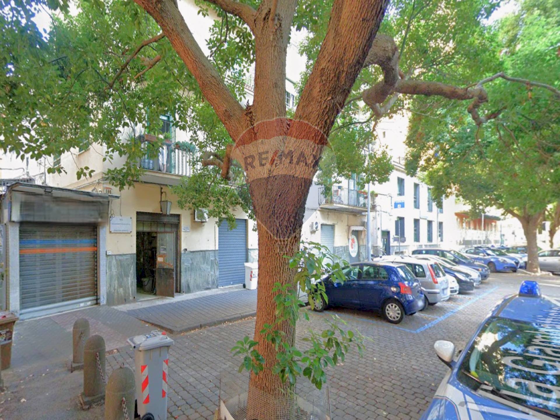 Edificio all\'aperto - Locale Commerciale Via Giovanni Battista Ruoppolo
 
21, Napoli - foto 3