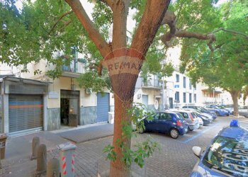 Edificio all\'aperto - Locale Commerciale Via Giovanni Battista Ruoppolo
 
21, Napoli - foto 3