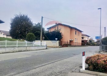 Edificio all\'aperto - Villa via IV Novembre
 
11 - 9, Benna - foto 29