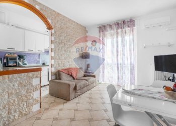 Sala da pranzo - Trilocale via San Carlo
 
2, Vanzago - foto 1