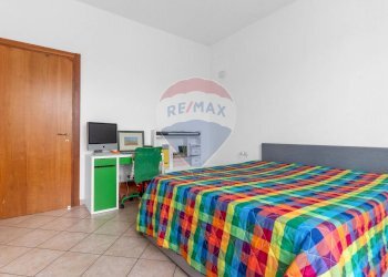 Camera / camera da letto - Trilocale via San Carlo
 
2, Vanzago - foto 14