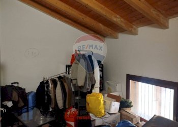 Cabina armadio - Trilocale Via Madonna
 
61, San Martino Siccomario - foto 10