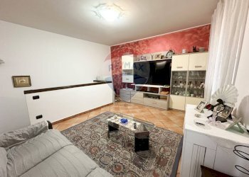 Soggiorno - Casa semi indipendente Via San Pietro
 
15, Luino - foto 5