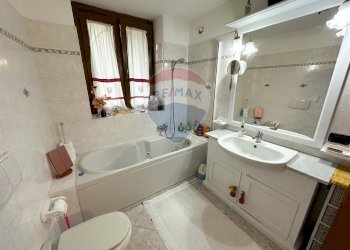 Bagno - Casa semi indipendente Via San Pietro
 
15, Luino - foto 6