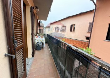 Balcone - Casa semi indipendente Via San Pietro
 
15, Luino - foto 7