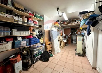 Dispensa di stoccaggio - Casa semi indipendente Via San Pietro
 
15, Luino - foto 12