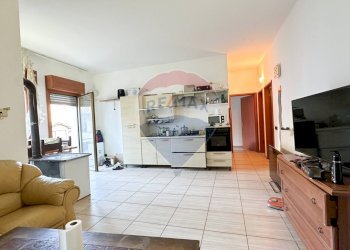 Soggiorno - Trilocale Via Rimembranze
 
3, Cremenaga - foto 5