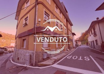 Edificio all\'aperto - Trilocale Via Rimembranze
 
3, Cremenaga - foto 1