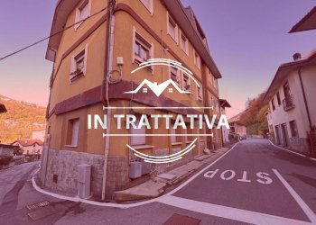 Edificio all\'aperto - Trilocale Via Rimembranze
 
3, Cremenaga - foto 1