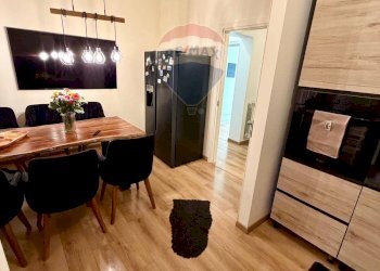 Sala da pranzo - Quadrilocale VIALE DEI MILLE
 
35, Varese - foto 2