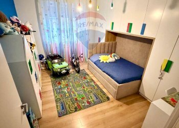 Camera / camera da letto - Quadrilocale VIALE DEI MILLE
 
35, Varese - foto 8