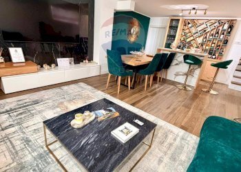 Sala da pranzo - Quadrilocale VIALE DEI MILLE
 
35, Varese - foto 19