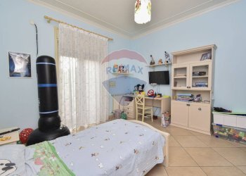 Camera / camera da letto - Appartamento Via Antonino Gramsci
 
138, Gravina di Catania - foto 6