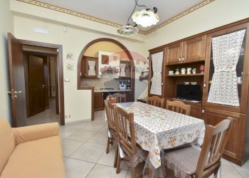 Sala da pranzo - Appartamento Via Antonino Gramsci
 
138, Gravina di Catania - foto 16
