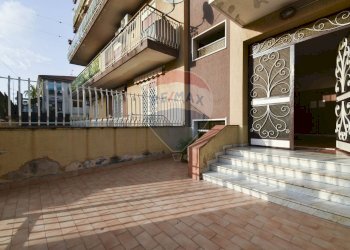 Edificio all\'aperto - Appartamento Via Antonino Gramsci
 
138, Gravina di Catania - foto 21