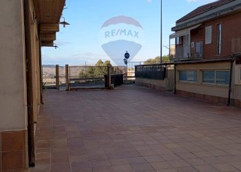 Terrazza - Quadrilocale Via Cristoforo Colombo
 
10, Caltagirone - foto 3