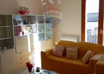 Soggiorno - Quadrilocale Via Cristoforo Colombo
 
10, Caltagirone - foto 7