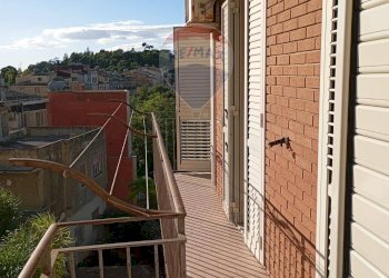 Balcone - Quadrilocale Via Cristoforo Colombo
 
10, Caltagirone - foto 19