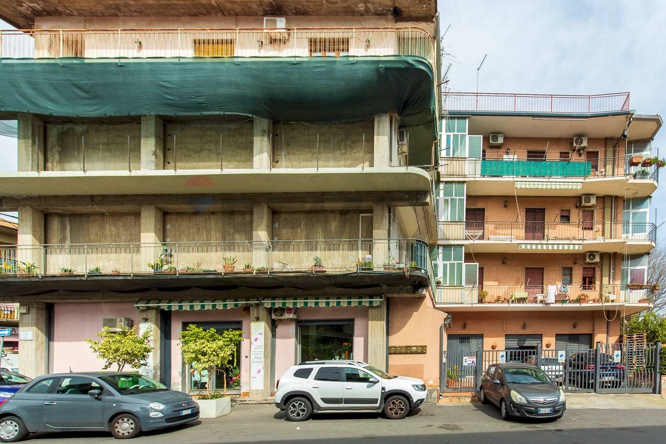 Edificio all\'aperto - Quadrilocale Via Giuseppe De Felice
 
5, Aci Sant'Antonio - foto 2