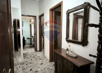 Hall / corridoio - Quadrilocale Via Giuseppe De Felice
 
5, Aci Sant'Antonio - foto 6