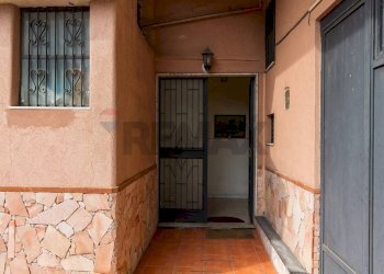 Hall / corridoio - Quadrilocale Via Giuseppe De Felice
 
5, Aci Sant'Antonio - foto 5