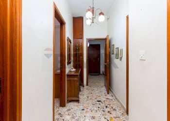 Hall / corridoio - Quadrilocale Via Giuseppe De Felice
 
5, Aci Sant'Antonio - foto 10