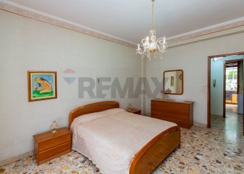 Camera / camera da letto - Quadrilocale Via Giuseppe De Felice
 
5, Aci Sant'Antonio - foto 20