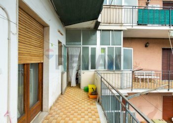 Balcone - Quadrilocale Via Giuseppe De Felice
 
5, Aci Sant'Antonio - foto 23