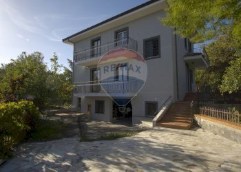 Casa all\'aperto - Villa Via Goffredo Mameli
 
44, Mascalucia - foto 1
