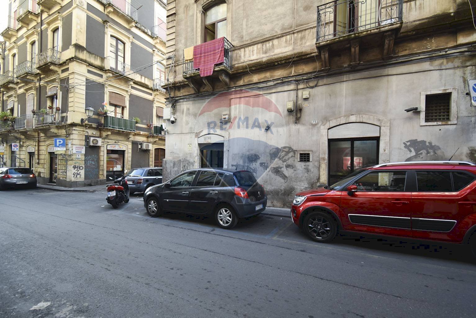 Edificio all\'aperto - Locale Commerciale Via Monsignore Ventimiglia
 
71/73, Catania - foto 3