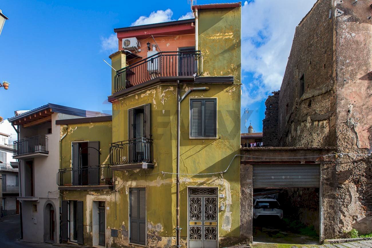 Casa all\'aperto - Casa indipendente Via Duca degli Abruzzi
 
20, Randazzo - foto 1
