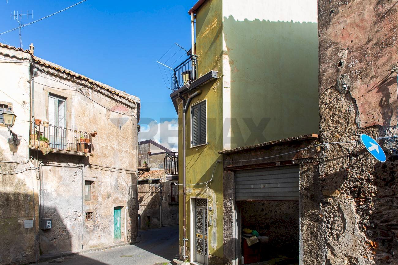 Edificio all\'aperto - Casa indipendente Via Duca degli Abruzzi
 
20, Randazzo - foto 2