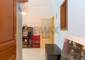 Hall / corridoio - Casa indipendente Via Duca degli Abruzzi
 
20, Randazzo - foto 23