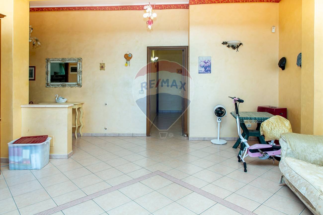 Soggiorno - Four-room apartment Via Molise
 
14, Acireale - photo 3