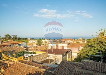 Edificio all\'aperto - Quadrilocale Via Molise
 
14, Acireale - foto 2