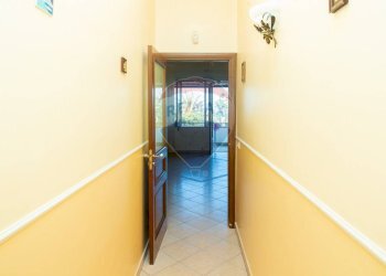 Hall / corridoio - Quadrilocale Via Molise
 
14, Acireale - foto 5