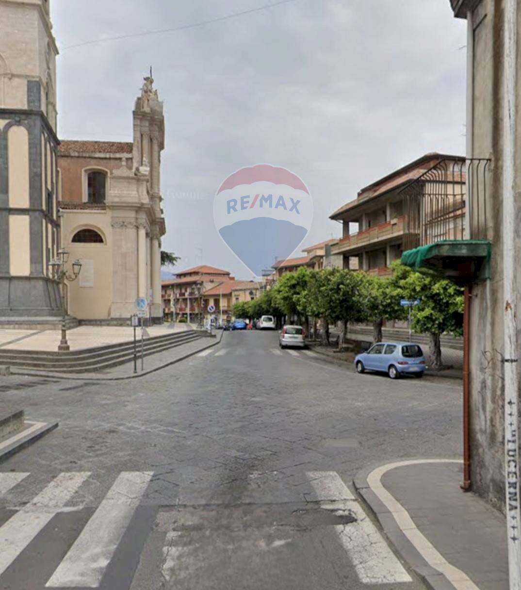 Edificio all\'aperto - Box via croce
 
81, Aci Catena - foto 1