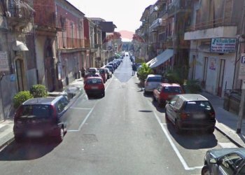 Edificio all\'aperto - Box via croce
 
81, Aci Catena - foto 2