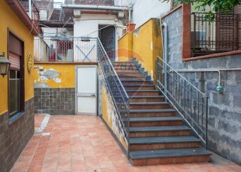 Scale - Casa indipendente Via XXXI Maggio
 
50, Catania - foto 3