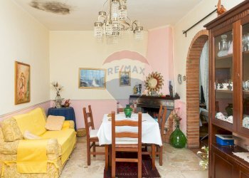 Sala da pranzo - Casa indipendente Via XXXI Maggio
 
50, Catania - foto 18