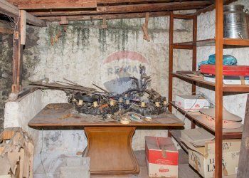 Dispensa di stoccaggio - Casa indipendente Via XXXI Maggio
 
50, Catania - foto 32