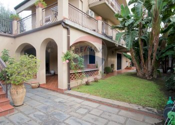 Casa all\'aperto - Villa Via San Gregorio
 
5, Sant'Agata Li Battiati - foto 1