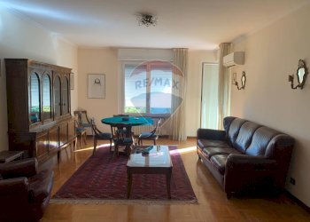 Sala da pranzo - Quadrilocale Via Ramiro Fabiani
 
100, Roma - foto 1