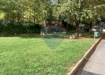 Giardino - Quadrilocale Via Ramiro Fabiani
 
100, Roma - foto 37