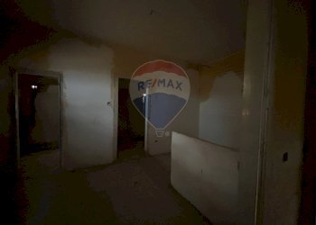 Stanza vuota - Casa indipendente Via Signorino
 
244, Caltanissetta - foto 15