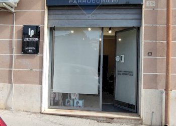 Edificio all\'aperto - Locale Commerciale VIALE AUTONOMIA
59/61, Caltagirone - foto 3