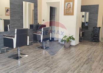 Sala da pranzo - Locale Commerciale VIALE AUTONOMIA
59/61, Caltagirone - foto 5