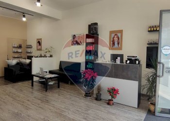 Soggiorno - Locale Commerciale VIALE AUTONOMIA
59/61, Caltagirone - foto 6