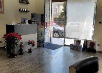 Palestra - Locale Commerciale VIALE AUTONOMIA
59/61, Caltagirone - foto 7