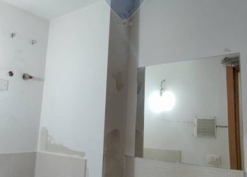 Bagno - Locale Commerciale VIALE AUTONOMIA
59/61, Caltagirone - foto 38